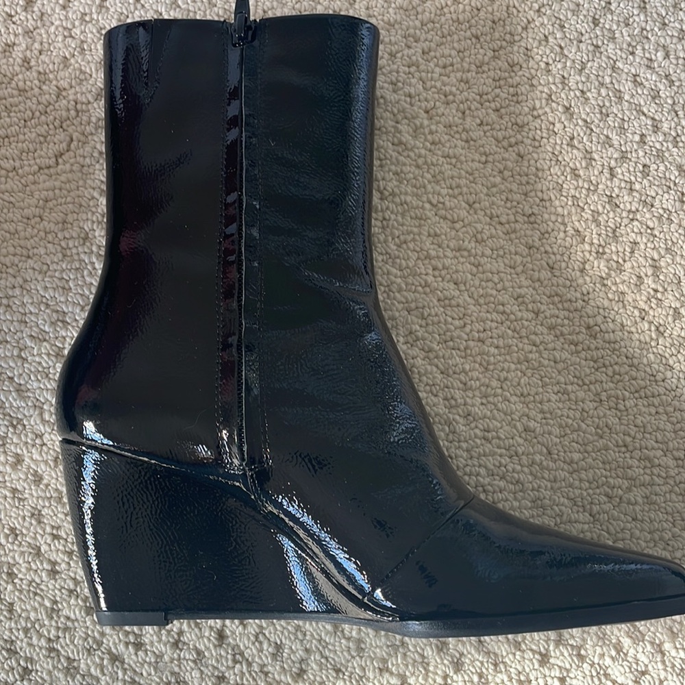 NWT Tuckernuck Black Leather Wedge Boots Size 7 - Picture 5 of 11
